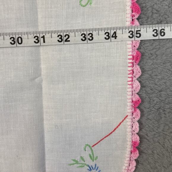 Vintage Needlepoint Floral Table Cloth Table Runner Handmade Linen Blend - Picture 3 of 5
